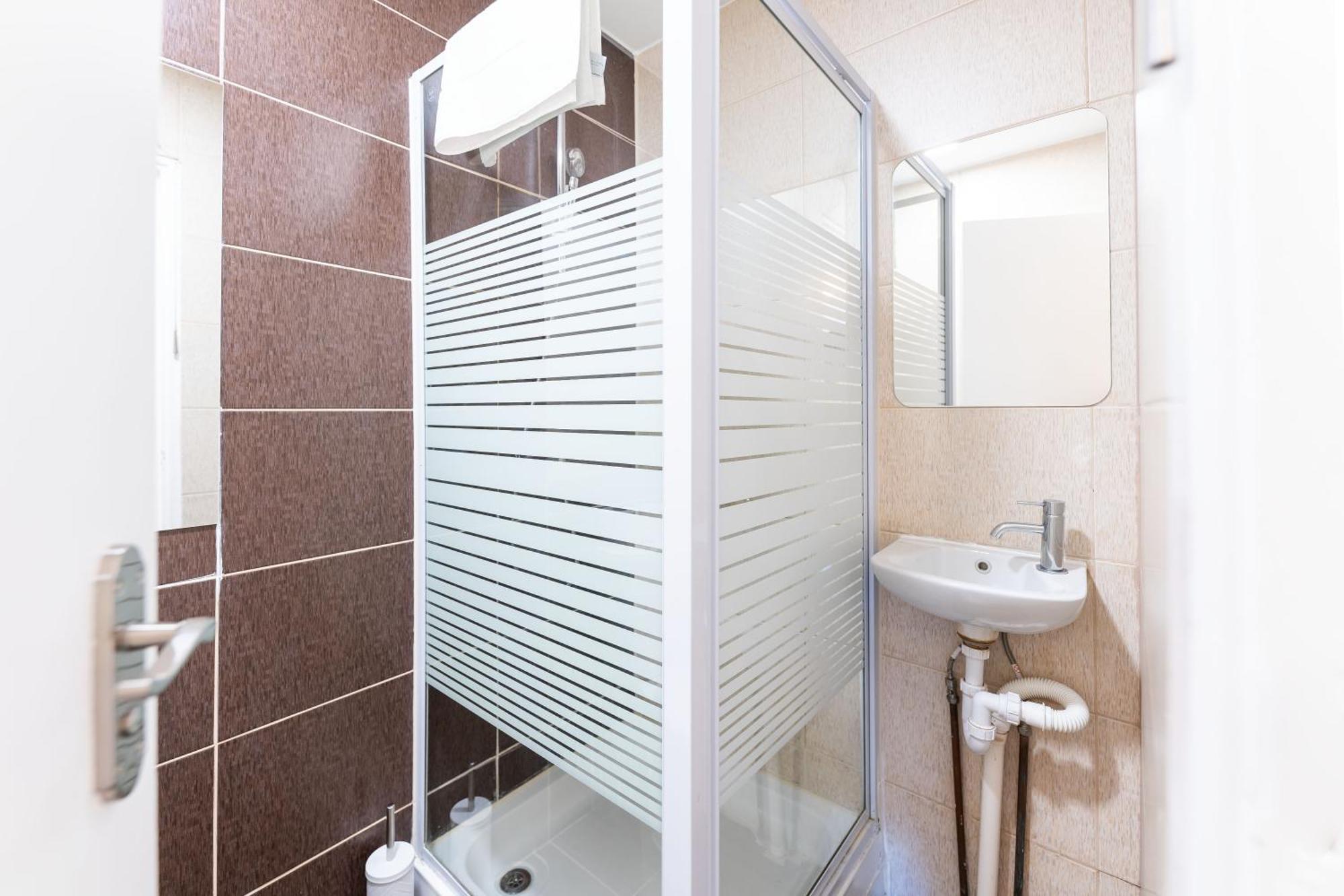 Luxury 3 Bedroom Flat With Balcony In Westbourne Park ลอนดอน ภายนอก รูปภาพ
